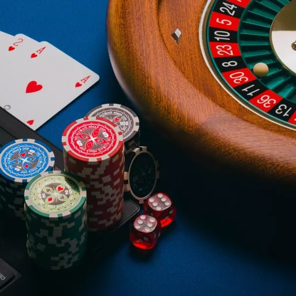Sind Online-Casino- oder Online-Sportwettangebote nach dem neuen Glücksspielstaatsvertrag 2021 legal oder illegal - Rechtsanwallt holt Glücksspiel Verluste zurück.